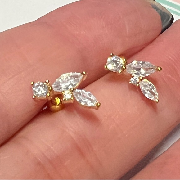 Wild Vine Marquise Round Clear Crystal CZ 18k Gold Plated S925 Stud Earring 1pc - Picture 5 of 10